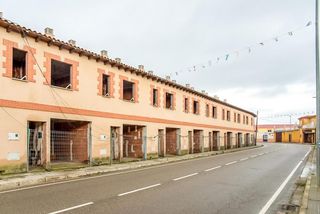 Edifici a Carretera villalpando 27. Obra parada en venta para invertir en villafafila