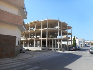 Edificio in Carrer de sant carles 9. Edificio en obra parada para inversión