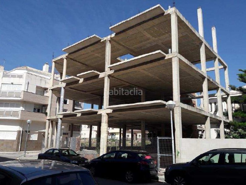 Foto 9abee727-706a-4450-8d01-7e453ea1b076. Edificio in carrer de sant carles 9 in Sénia (La)