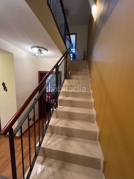 Foto 00ff0ee1-9e7d-47d2-8a77-2a545b5d84d6. Casa adossada amb aparcament piscina a La Quinta Santa Úrsula