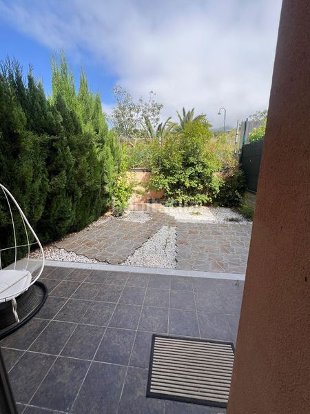 Foto f5529f94-7a7c-4bde-8625-1eed57b642b4. Casa adossada amb aparcament piscina a La Quinta Santa Úrsula