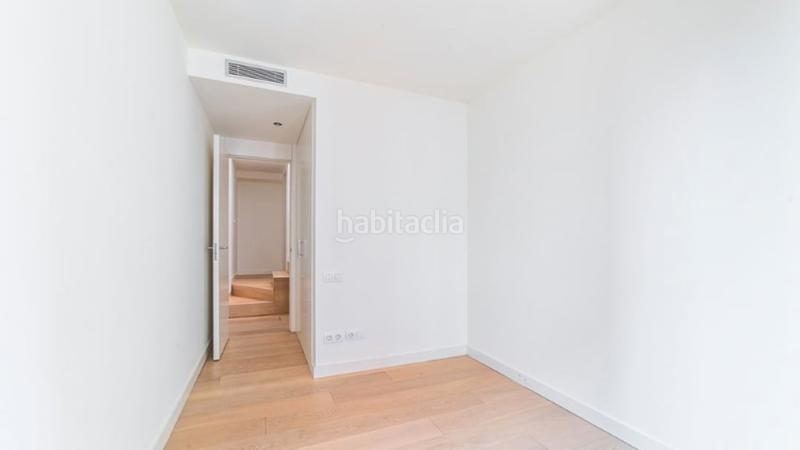 Foto 2ab281e2-f5f1-4a11-badf-dea152d88632. Duplex in paseo de san francisco de sales 106 in Vallehermoso Madrid