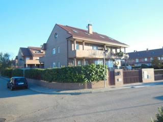 Xalet  Avenida del duque. Chalet sin posesion en algete