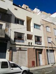 Edifici a Barranco Grande. Edificio ocupado para inversión
