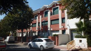 Casa adossada  Carrer de les quetgles. Adosado en ocupado cambrils