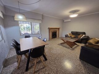 Xalet  Calle democracia 32