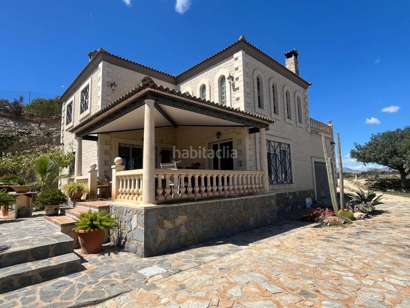 Foto 56e38c26-9f4f-4d44-9cd1-7fe8f8220c8b. Chalet con riscaldamento parcheggio piscina terrazza in Sant Vicent del Raspeig