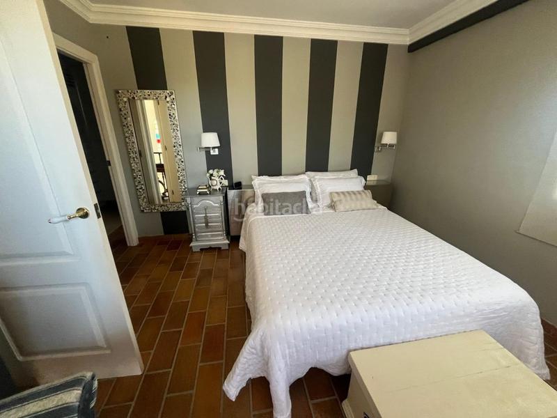 Foto 81c19c24-4e35-4ad0-8c3d-e81557fc2923. Chalet con riscaldamento parcheggio piscina terrazza in Sant Vicent del Raspeig