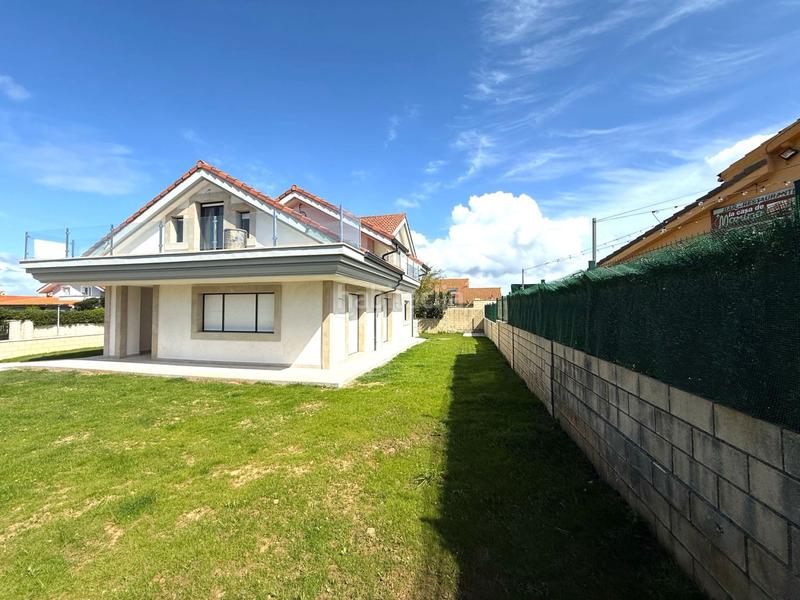 Foto 29f5581b-4254-49ea-8bcc-bd567472fe05. Chalet en el faro chalet en venta en Ajo , 4 dormitorios. en Bareyo