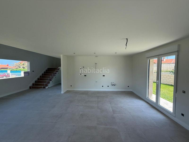 Foto b1530dea-e247-452e-b23d-29bdcc4b351f. Chalet en el faro chalet en venta en Ajo , 4 dormitorios. en Bareyo