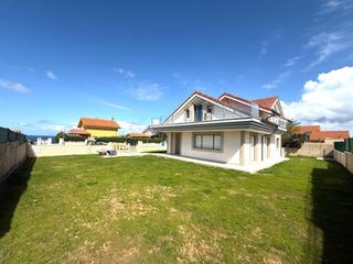 Xalet a El faro. Chalet en venta en ajo bareyo, 4 dormitorios.