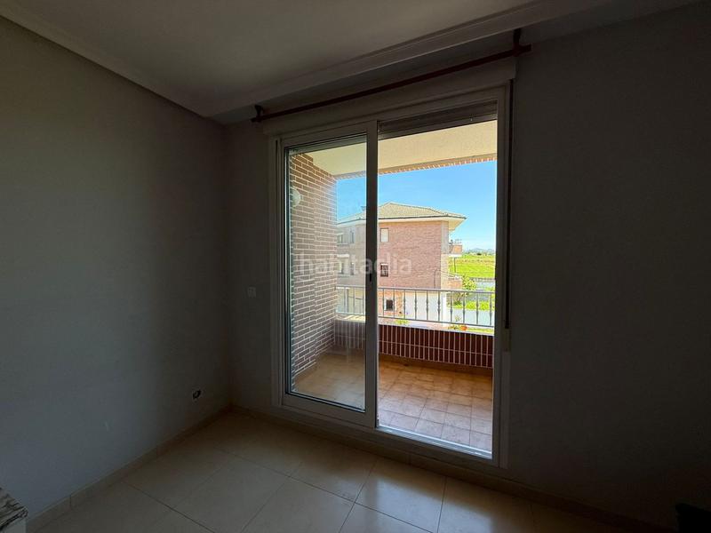 Foto 26efa02c-c33c-43e3-9348-36ee94682c6c. Piso  en venta en pueblo, 2 dormitorios. en Meruelo