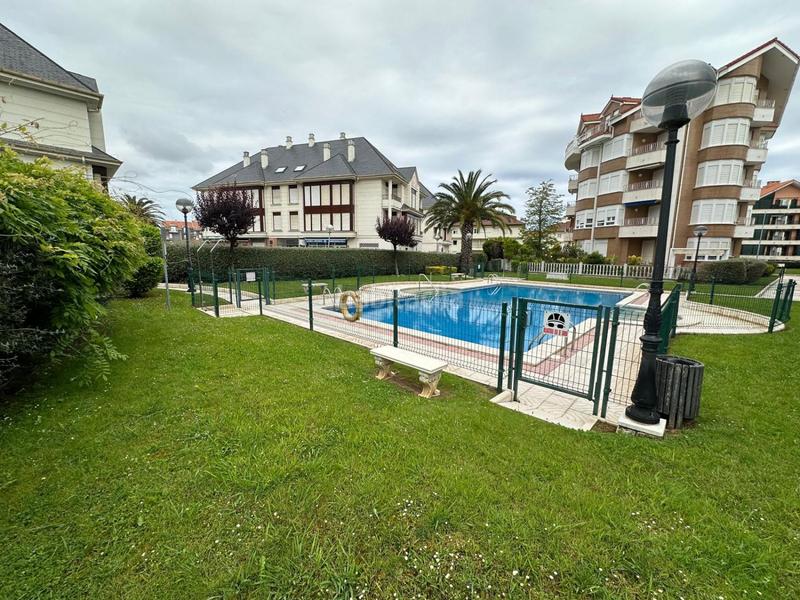 Foto 4e8ff1c9-3ace-43d2-b6b5-faabe6d59bd2. Appartement avec parking piscine dans Palacio Noja