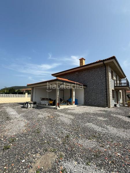 Foto 06cf0867-a83b-47c3-bc0f-d289ec9c207e. Chalet  en venta en pueblo, 4 dormitorios. en Meruelo