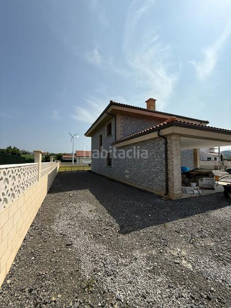 Foto 0bc83cef-c071-473f-aa86-ecdb49234664. Chalet  en venta en pueblo, 4 dormitorios. en Meruelo