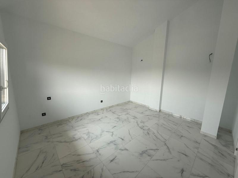 Foto 24d92779-a82d-4374-9585-292aa49ebb81. Chalet  en venta en pueblo, 4 dormitorios. en Meruelo