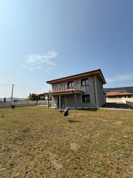 Foto 35a5d367-f772-4e4f-859a-7084e1dbf5cf. Chalet  en venta en pueblo, 4 dormitorios. en Meruelo