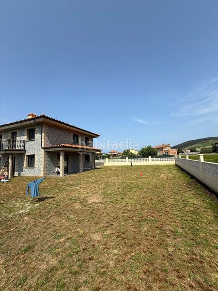 Foto 3c8c45d7-58d8-490d-9ec3-a82e29d648f1. Chalet  en venta en pueblo, 4 dormitorios. en Meruelo