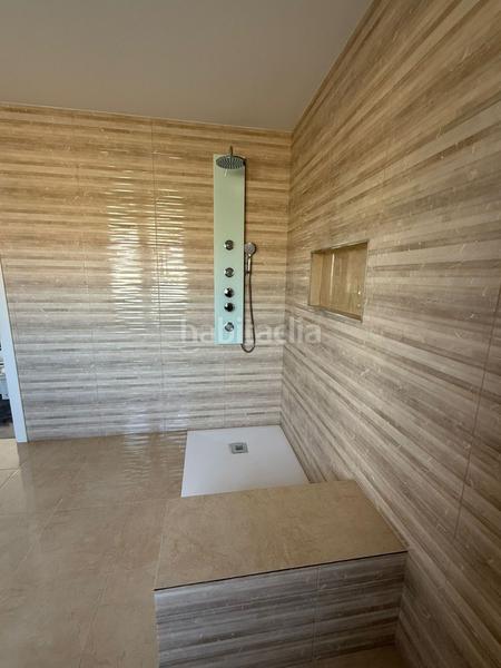Foto 72db0dc9-ff33-4f13-81d3-e76fedc2b973. Chalet  en venta en pueblo, 4 dormitorios. en Meruelo