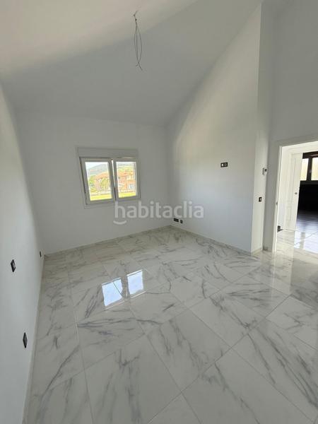 Foto 806c2434-8a5f-4443-a278-a2b1662b92a8. Chalet  en venta en pueblo, 4 dormitorios. en Meruelo