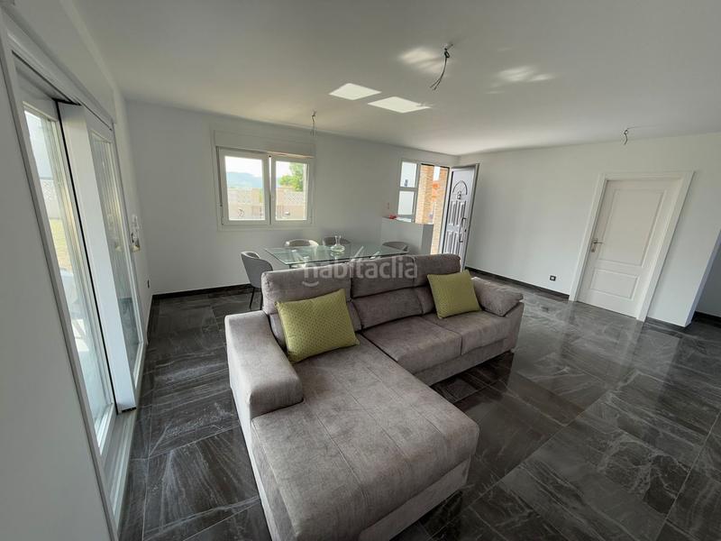 Foto be059285-96f5-43c6-8d89-2769ae90fe1e. Chalet  en venta en pueblo, 4 dormitorios. en Meruelo