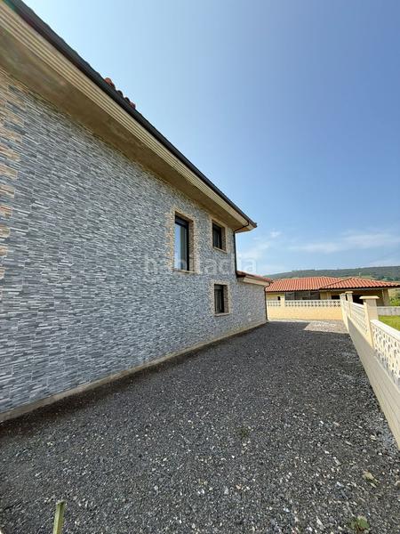 Foto f262a923-97fb-4350-bb1d-f7080dfabce6. Chalet  en venta en pueblo, 4 dormitorios. en Meruelo