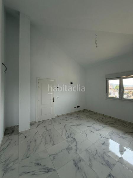 Foto f9a349f3-bd1b-4b48-8fc0-30010b7c84f9. Chalet  en venta en pueblo, 4 dormitorios. en Meruelo