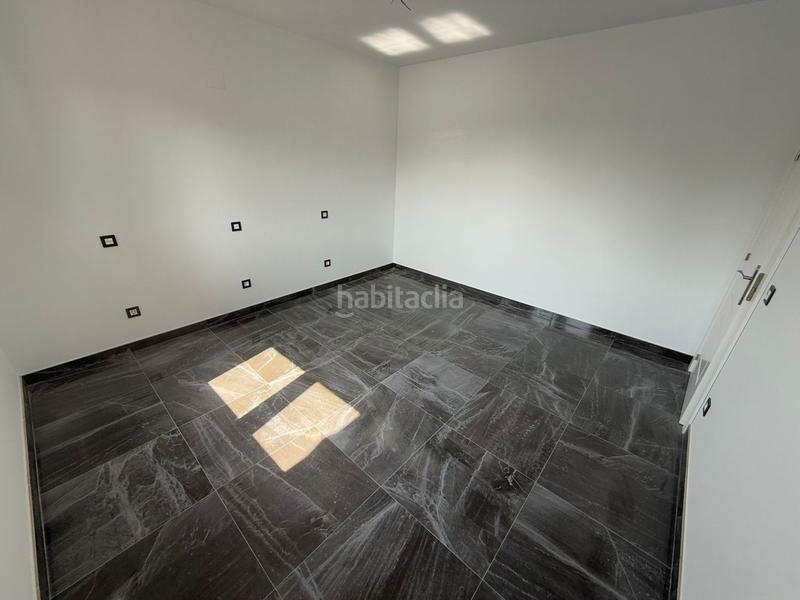 Foto fbdaa08e-f124-43d7-ae41-6c9f160f0406. Chalet  en venta en pueblo, 4 dormitorios. en Meruelo