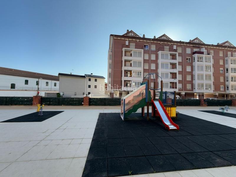 Foto 24e8ccd0-349d-4b3b-b32d-1a0fe4b0df03. Piso  en venta en paseo marítimo, 2 dormitorios. en Santoña