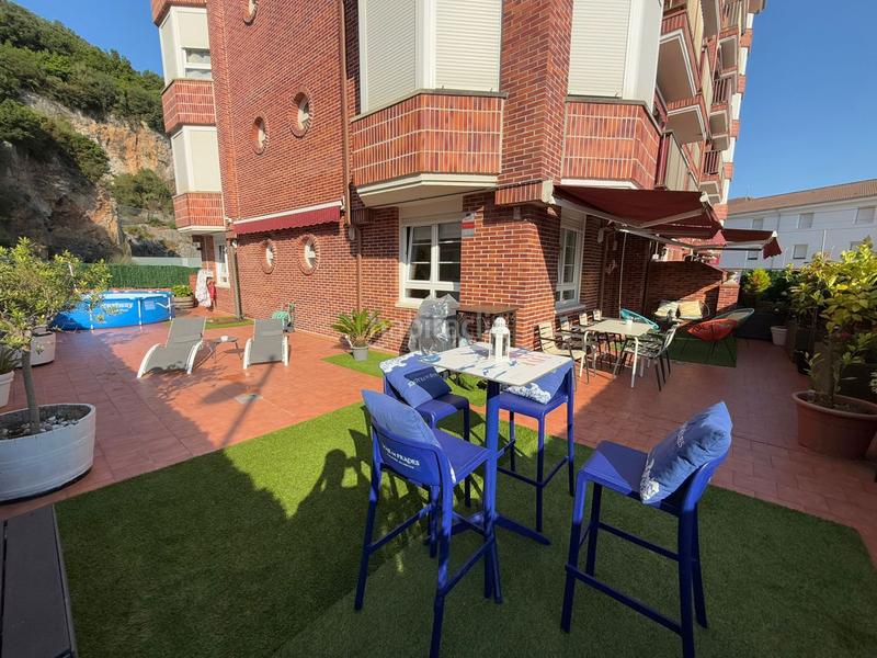 Foto 86c434f1-f218-48e1-b97c-91643fc6798e. Piso  en venta en paseo marítimo, 2 dormitorios. en Santoña