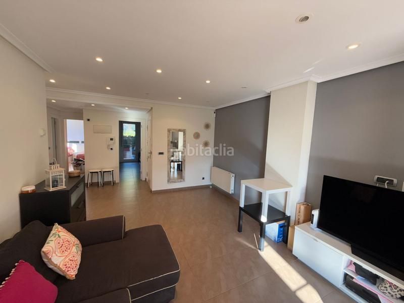 Foto a2e2f9e0-6882-4bc9-85fa-babc6b89e8ba. Piso  en venta en paseo marítimo, 2 dormitorios. en Santoña
