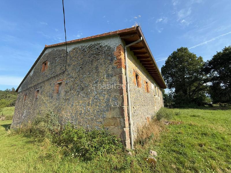 Foto 28c7bb2f-4ec3-448e-98fa-c4024c6f82e5. Casa  en venta . en Hazas de Cesto