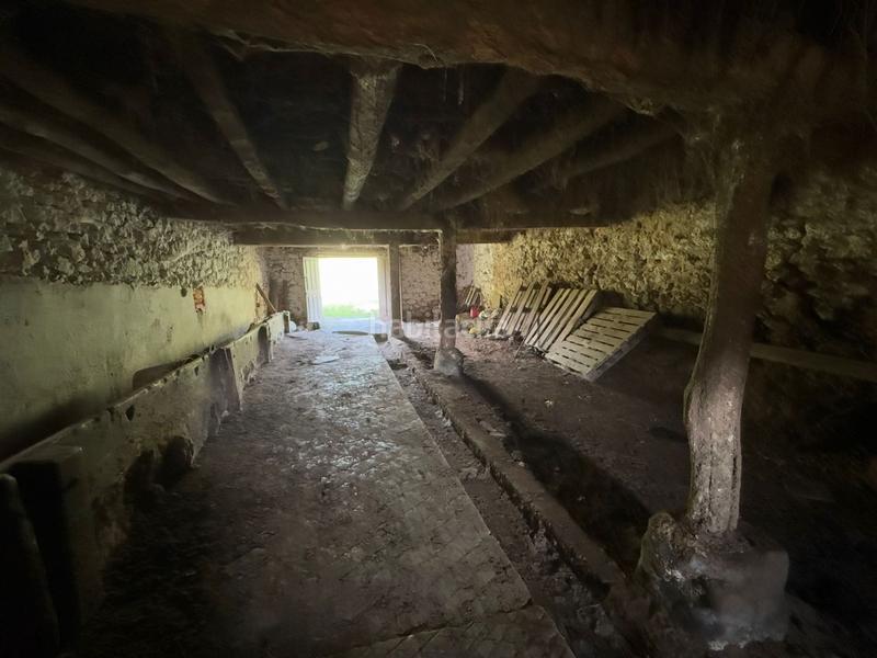 Foto cb284ce9-711a-4cac-b3ca-fcc0e067ddb1. Casa  en venta . en Hazas de Cesto