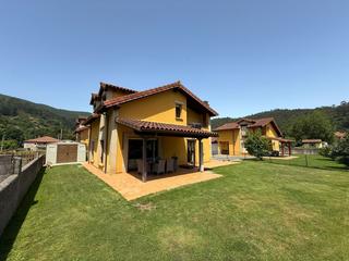 Casa  El rincón. Casa en venta en hazas de cesto, 4 dormitorios.