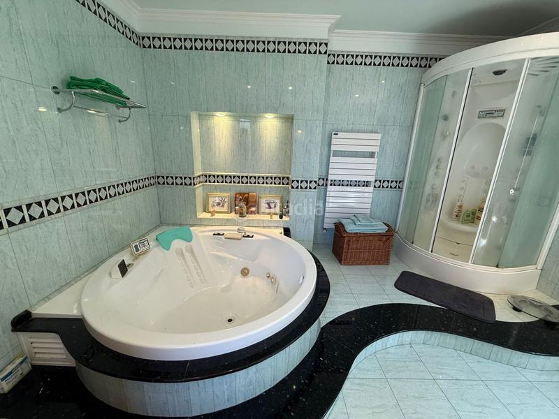 Foto 0c28cb83-9331-437b-aae1-de916d5f6404. Haus mit heizung parking in Tregadín Noja