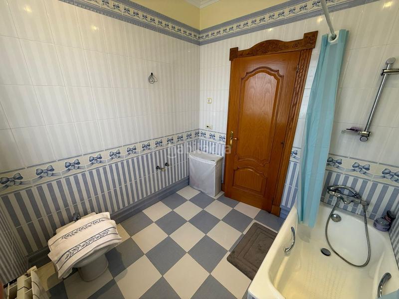 Foto 628cda66-cc0b-46dd-9cd5-2e549848d479. Haus mit heizung parking in Tregadín Noja