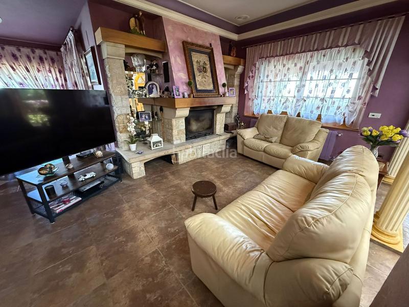 Foto c194f3ec-ad2d-492f-9a90-df3c9987d534. Haus mit heizung parking in Tregadín Noja