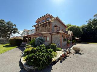 Casa  Casar. Casa en venta en noja, 4 dormitorios.