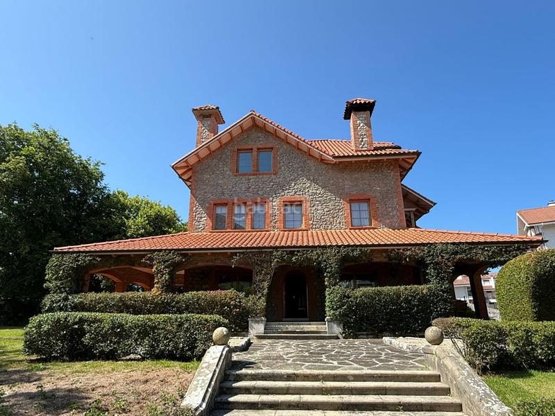 Foto eaef82cd-b1b6-47e3-9645-7864596718c4. Haus mit heizung parking in Tregadín Noja