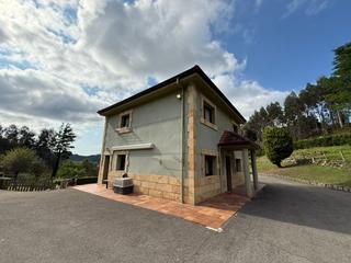 Casa  Perujo. Casa en venta en hazas de cesto, 4 dormitorios.