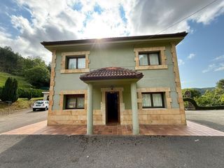 Maison  Perujo. Casa en venta en hazas de cesto, 4 dormitorios.