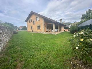 Chalet  La vendimia urb la gandara san roque. Chalet en venta en barcena de cicero, 4 dormitorios.