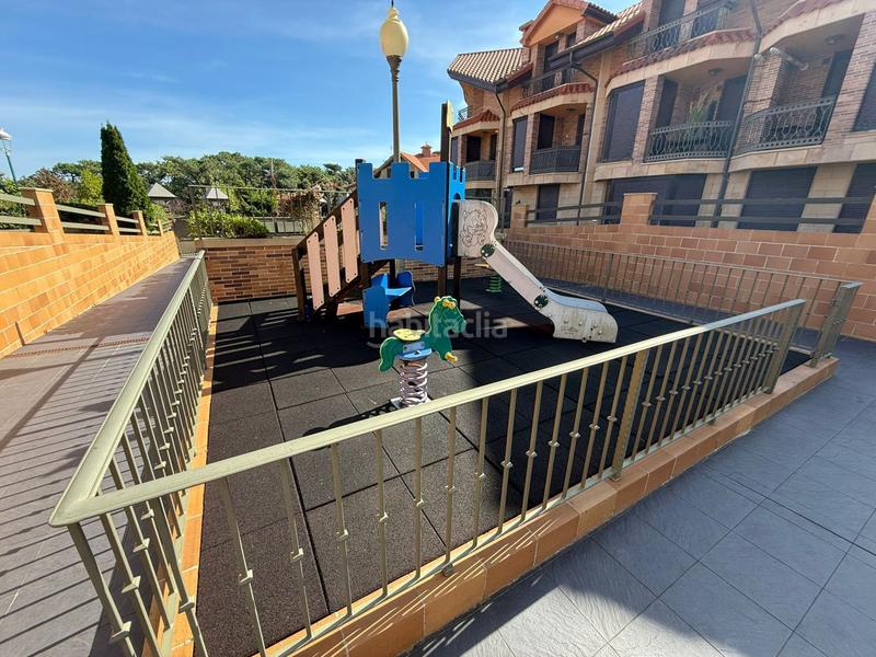 Foto 838e47a4-ad49-45ee-afda-ad57453b4ff3. Piso  en venta en playa de Ris, 2 dormitorios. en Noja