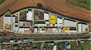 Terreny residencial a Industrial de heras. Solar en venta en medio cudeyo.