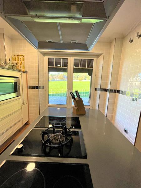 Foto 47d51186-ba77-4da7-ba4d-465fd8d5601c. Haus mit heizung parking in Bárcena de Cicero