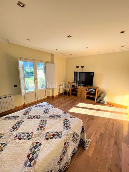 Foto 9583b724-66a2-4125-a01e-d0b24f10246f. Haus mit heizung parking in Bárcena de Cicero