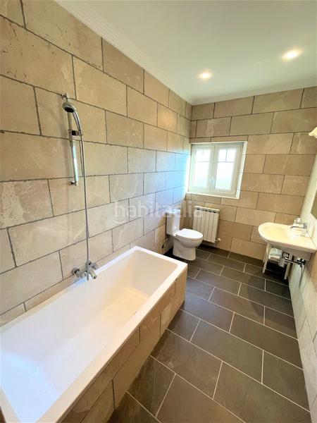 Foto c4806160-5048-44d6-b7b5-36089be9b0a6. Haus mit heizung parking in Bárcena de Cicero