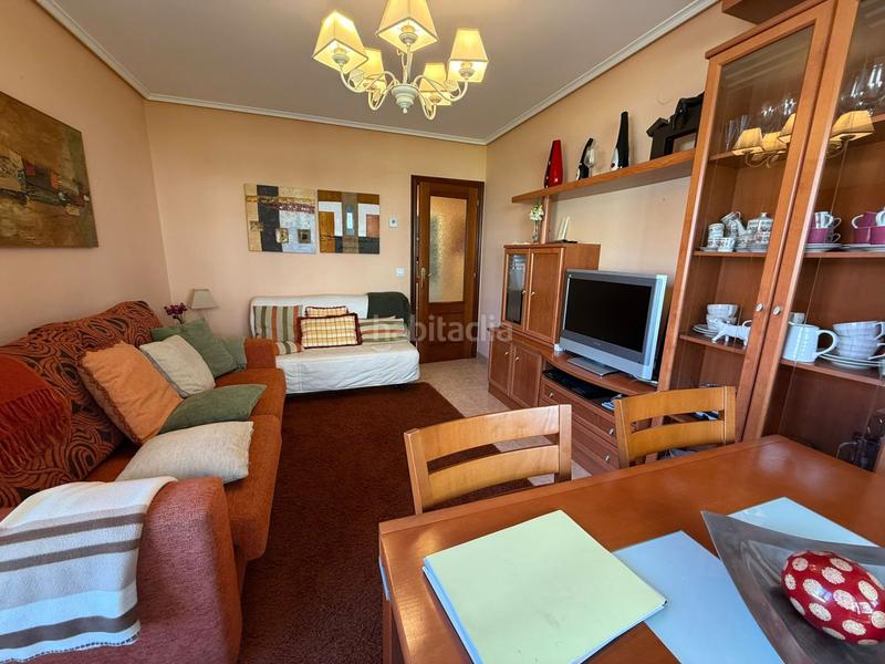 Foto 7adc7e1d-49c5-416e-b705-403fdd25a01c. Etagenwohnung mit heizung parking pool in Tregadín Noja