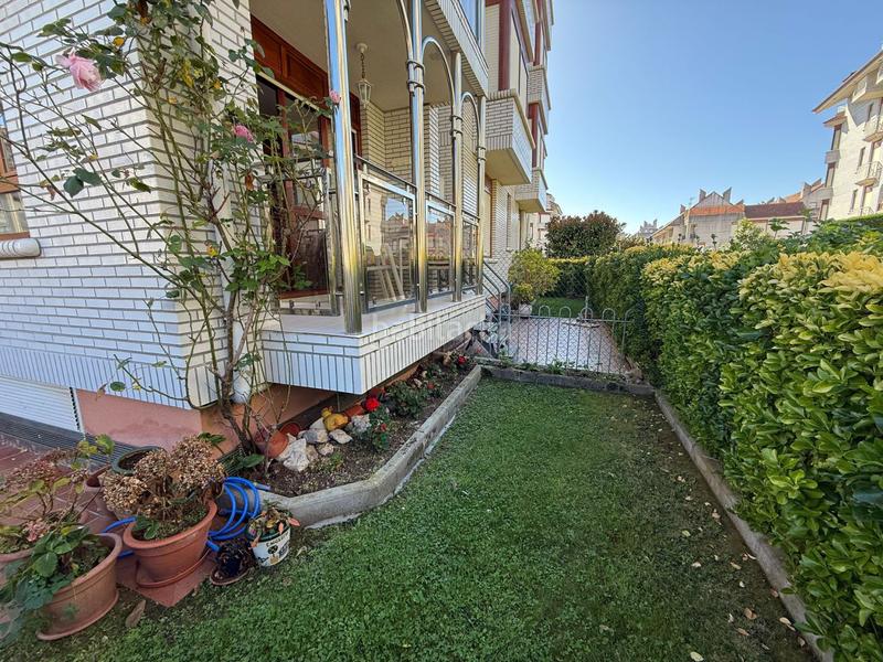 Foto 8d4a0c85-645b-4397-9c69-324193145a30. Etagenwohnung mit heizung parking pool in Tregadín Noja