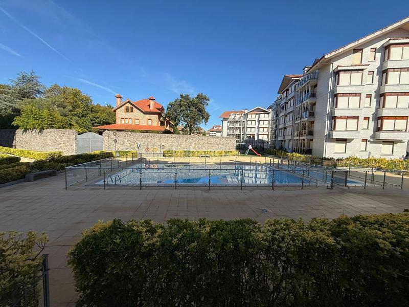 Foto f9b31738-9725-4331-b0c8-6e1193801f03. Etagenwohnung mit heizung parking pool in Tregadín Noja